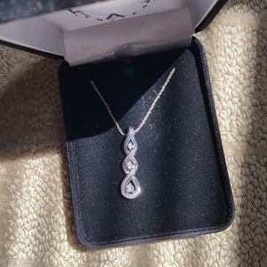 Kay’s jewelers silver necklace.